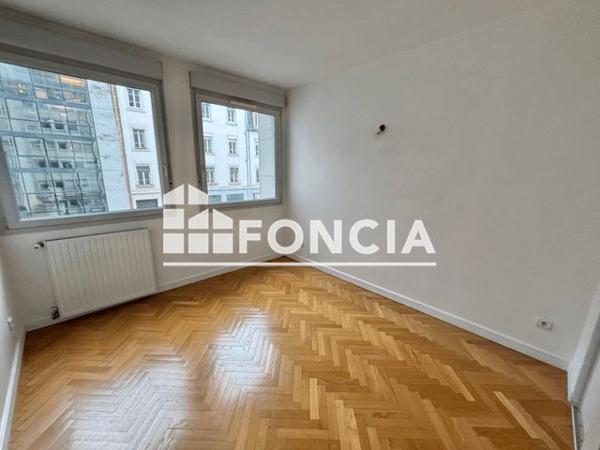 Location Appartement 4 pièces 105.7 m² - 38 RUE BOSSUET Lyon 69006