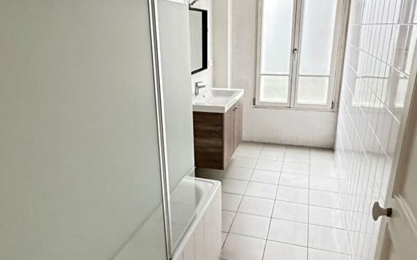 Appartement à louer    3 pièces • 59,50 m2 Enghien-les-Bains