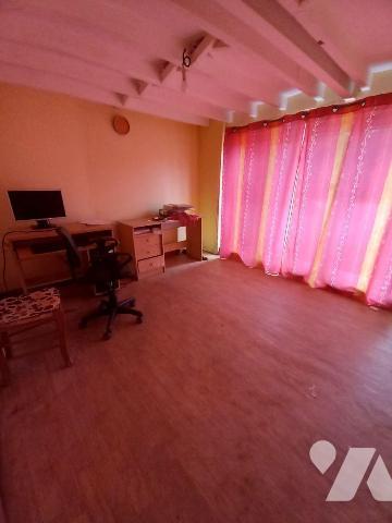 Exclusivement à l'Etude, LARCHAMP, Lot de 2 maisons de 74m² chacune :
- Une maison en pierres ...