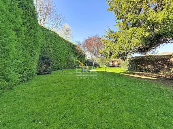 Maison à vendre à  Etampes 9 pièce(s) 280m²