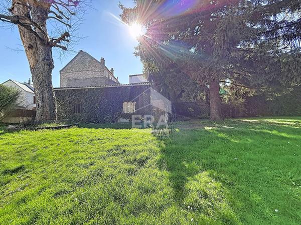 Maison à vendre à  Etampes 9 pièce(s) 280m²