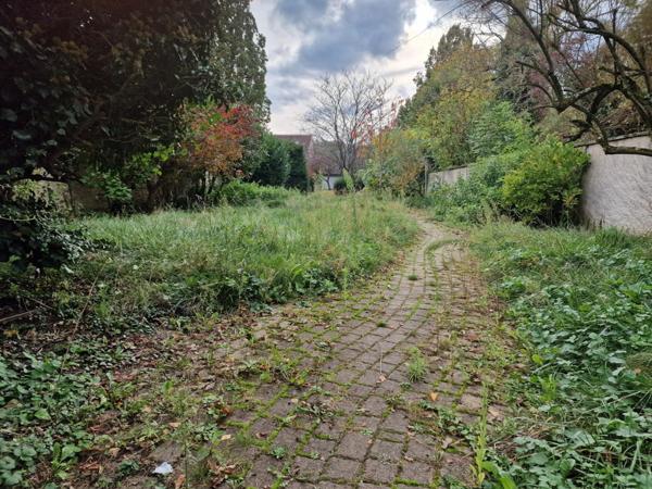 Immeuble à vendre proche EPINAL (88) Ensemble immobilier T10 à rénover avec dépendances / 1172 m2 de terrain