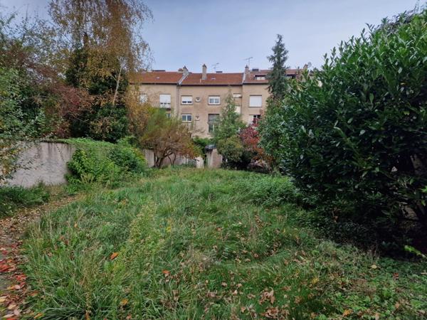 Immeuble à vendre proche EPINAL (88) Ensemble immobilier T10 à rénover avec dépendances / 1172 m2 de terrain