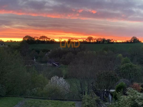 Maison de bourg - T5 - Cour- Proche Commodités -