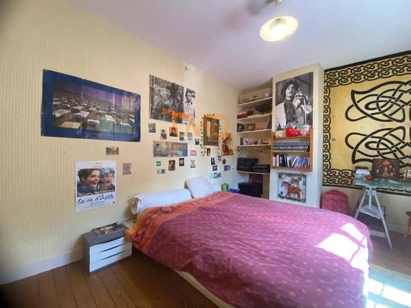 Maison de bourg - T5 - Cour- Proche Commodités -