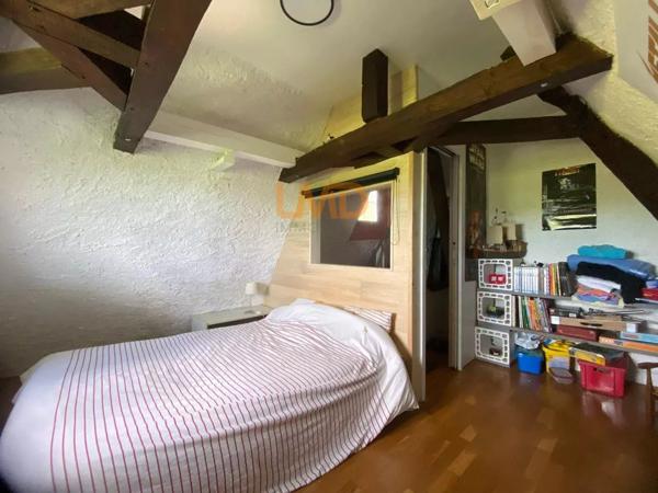 Maison de bourg - T5 - Cour- Proche Commodités -