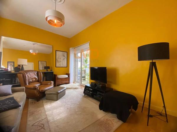 Maison de bourg - T5 - Cour- Proche Commodités -