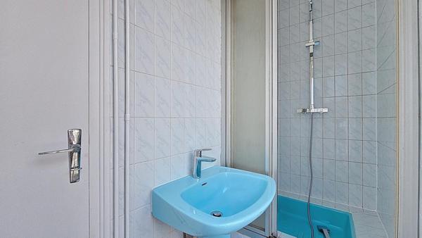 APPT 85M2 AVEC TERRASSE EN PLEIN CENTRE DES LILAS