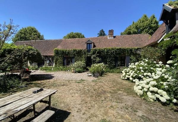 Verneuil sur avre Fermette 3 chambres avec dépendances