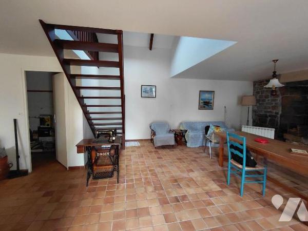 EN EXCLUSIVITÉ CHEZ VOTRE NOTAIRE
Maison en pierre à vendre à Langoëlan (56160) - Morbihan

...