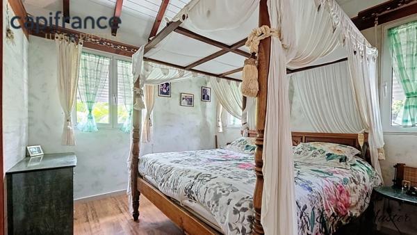 Villa spacieuse T6 avec piscine et son appartement T3 secteur calme