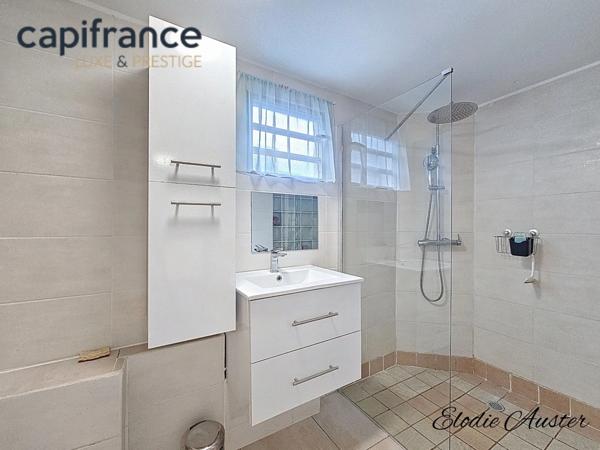 Villa spacieuse T6 avec piscine et son appartement T3 secteur calme