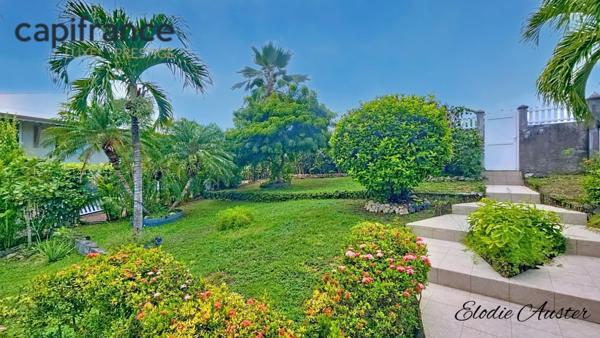 Villa spacieuse T6 avec piscine et son appartement T3 secteur calme