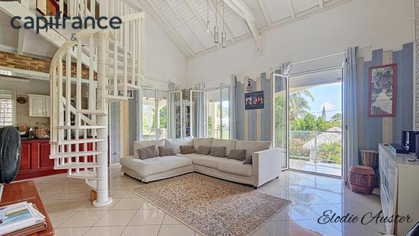 Villa spacieuse T6 avec piscine et son appartement T3 secteur calme