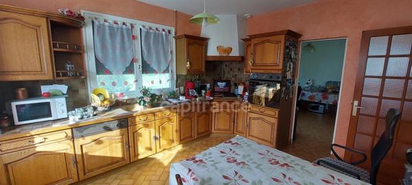 Maison à vendre 6 pièces à Fontenay le Comte (85) avec terrain à bâtir