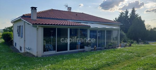 Maison à vendre 6 pièces à Fontenay le Comte (85) avec terrain à bâtir