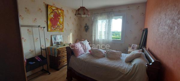 Maison à vendre 6 pièces à Fontenay le Comte (85) avec terrain à bâtir