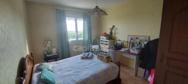 Maison à vendre 6 pièces à Fontenay le Comte (85) avec terrain à bâtir