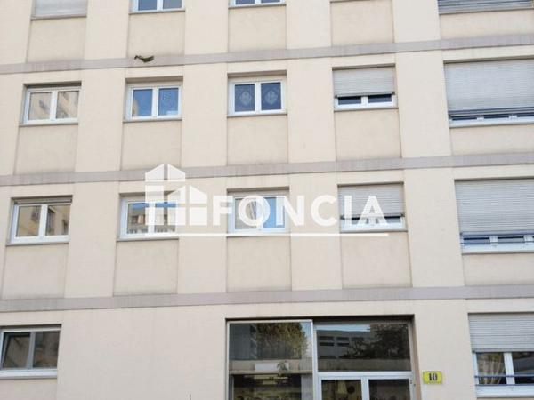 Location Studio 26.8 m² - 10 ROND-POINT DE L'ESPLANADE Strasbourg 67000