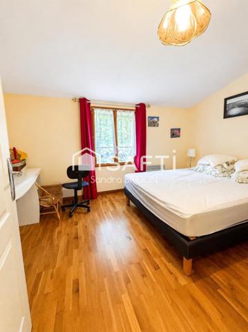 villa de plain pied avec joli jardin
