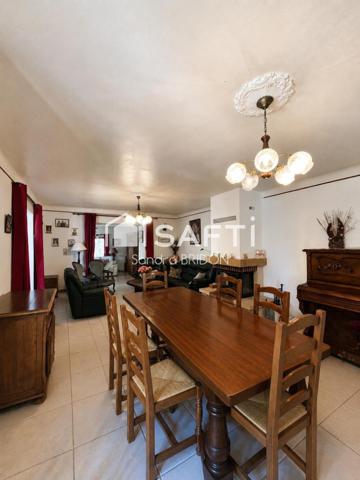 villa de plain pied avec joli jardin