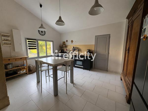 Maison
         6 pièces
        - 165 m² Exclusivité 190 000 € *