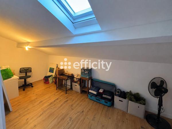 Maison
         6 pièces
        - 165 m² Exclusivité 190 000 € *