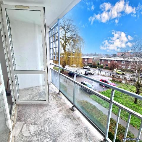 WATTRELOS type 2 avec balcon, cave et parking