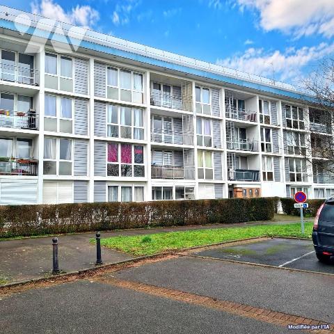 WATTRELOS type 2 avec balcon, cave et parking