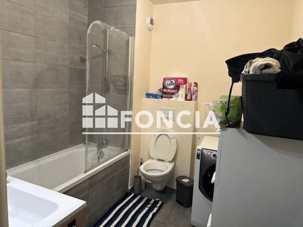 Location Appartement 2 pièces 43.2 m² - 15 - 17 - 19 RUE RAYMOND LECUPPRE Lens 62300