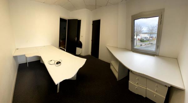 A LOUER : 1 (ou 2 ) bureau(x) privatif(s) + Espaces Communs - RAGON, Nord de Nantes