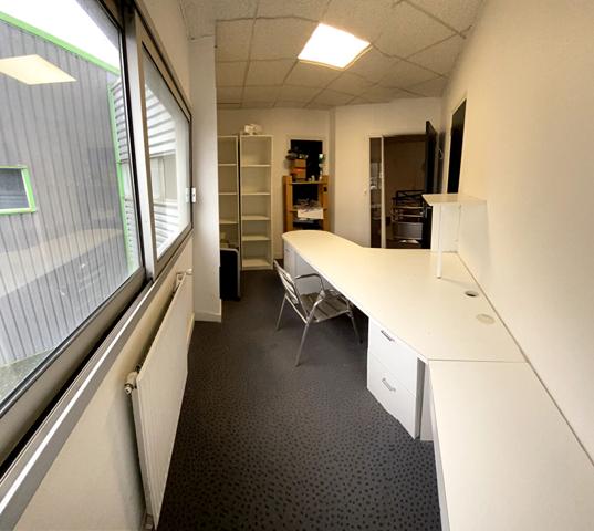 A LOUER : 1 (ou 2 ) bureau(x) privatif(s) + Espaces Communs - RAGON, Nord de Nantes