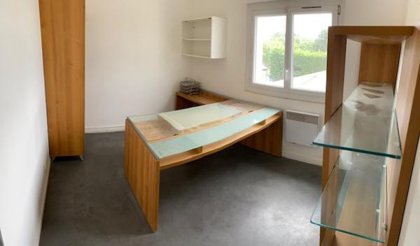 A LOUER Local d'activité 100 m2 - ZI Ouest de NANTES