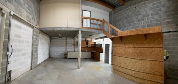 A LOUER Local d'activité 100 m2 - ZI Ouest de NANTES