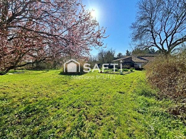 Maison Pierre 145m² - Grand Terrain 2585m² – Pompe à chaleur -  Puits