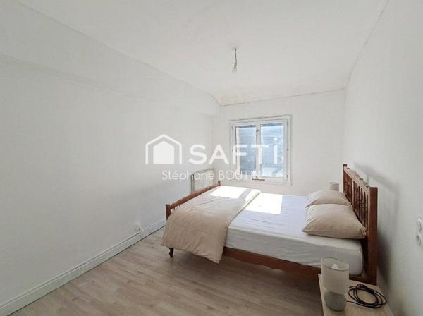 Maison Pierre 145m² - Grand Terrain 2585m² – Pompe à chaleur -  Puits