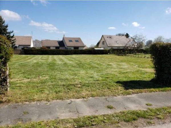 LA FERTE EN OUCHE Terrain constructible 1052 m2 plat & clos // BAISSE DE PRIX