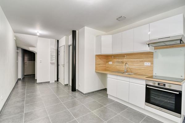 PAMIERS - A LOUER - BEL APPARTEMENT T1 BIS REZ-DE-CHAUSSEE