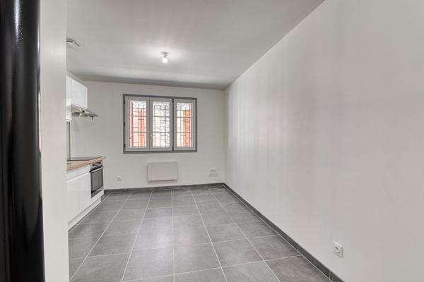 PAMIERS - A LOUER - BEL APPARTEMENT T1 BIS REZ-DE-CHAUSSEE