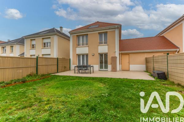 Maison à vendre 5 pièces 91 m² Chevry-Cossigny