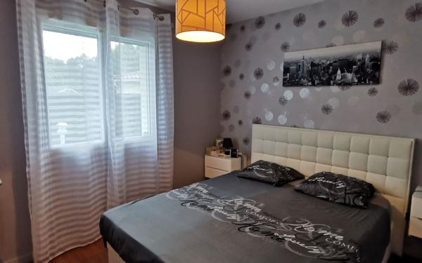 Maison à vendre    4 pièces •  Saint-Yzan-de-Soudiac