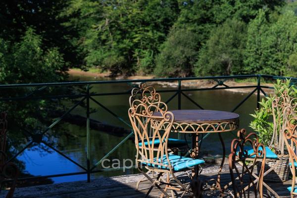 PROPRIÉTÉ D’EXCEPTION EN BORD DE RIVIÈRE – ANCIEN MOULIN RESTAURÉ À 6 KM DE BRIVE-LA-GAILLARDE