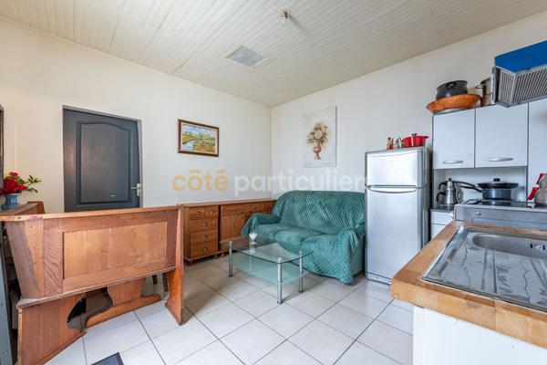 Vente
                Maison153 m² - 8 Pièces -
                    RIVES DE L YON (85310)
