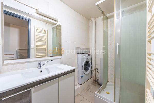 Vente
                Maison153 m² - 8 Pièces -
                    RIVES DE L YON (85310)