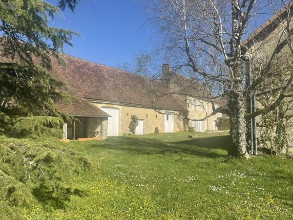 Maison à vendre à Gourdon dans le Lot (46300), ref : 46041/446