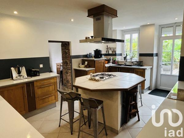 Maison 6 pièces de 180 m² à Dompierre-sur-Yon (85170)