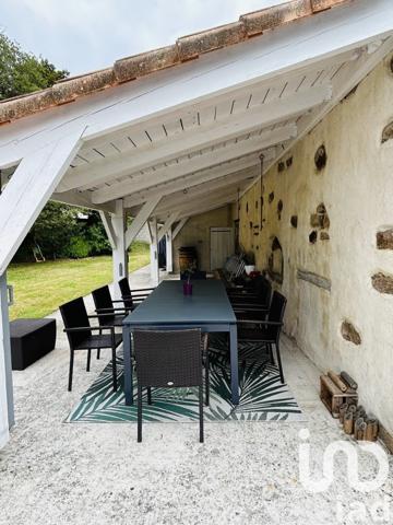 Maison 6 pièces de 180 m² à Dompierre-sur-Yon (85170)