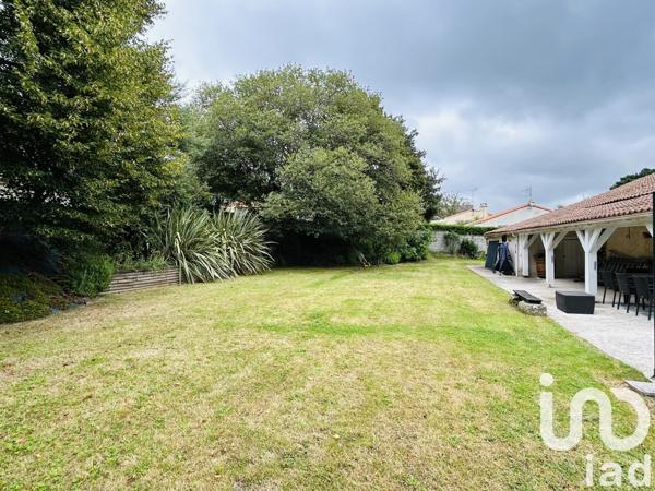 Maison 6 pièces de 180 m² à Dompierre-sur-Yon (85170)