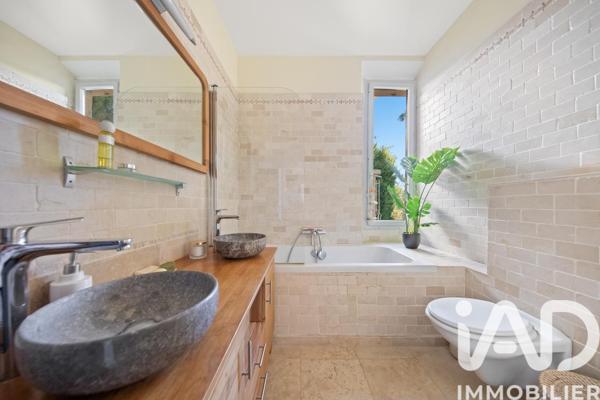 Maison à vendre 5 pièces 122 m² Toulon