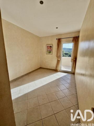 Maison à vendre 5 pièces 245 m² Fréjus
